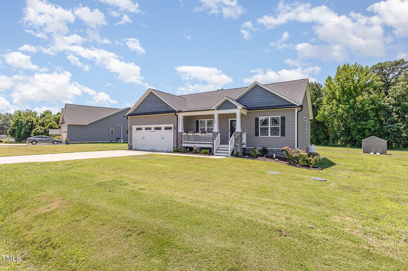 157 Fender Dr, Zebulon, NC 27597