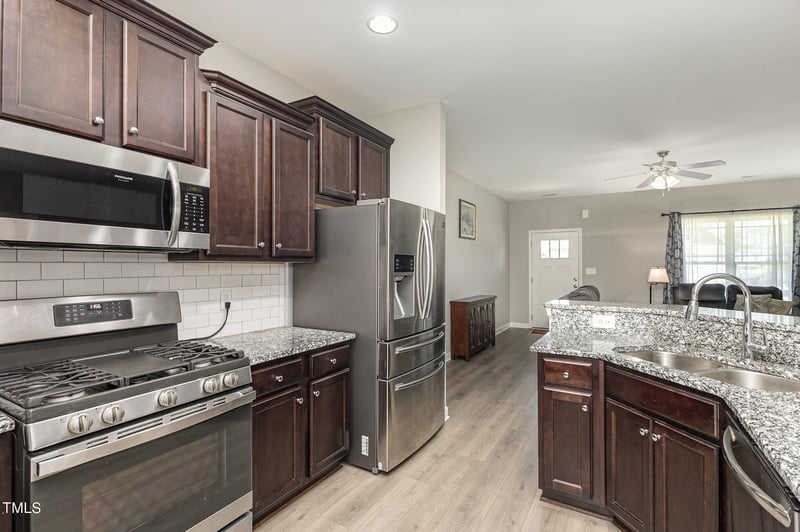 157 Fender Dr, Zebulon, NC 27597