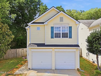 157 Lacombe Ct, Holly Springs, NC 27540