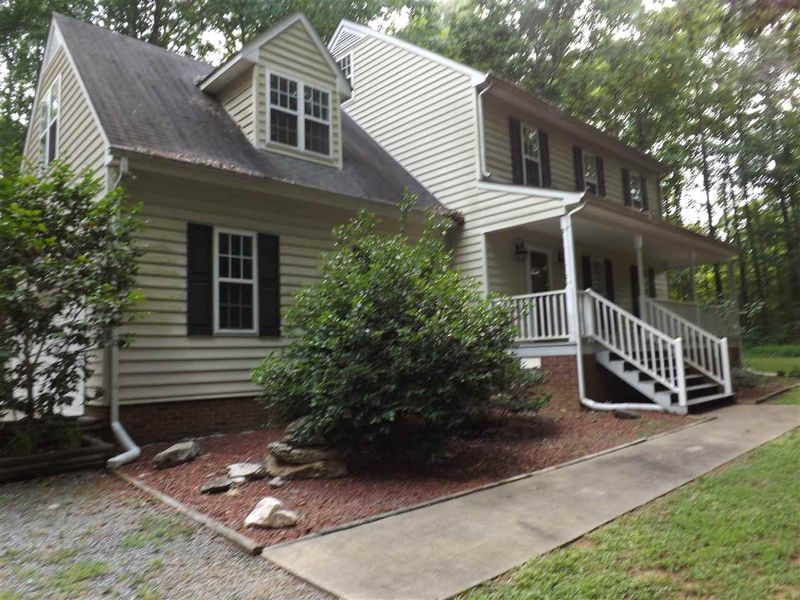 157 Southpointe Ln, Pittsboro, NC 27312