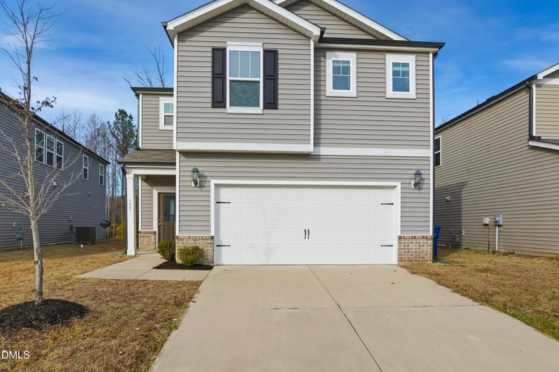 157 Wilbur Lake Dr, Fuquay Varina, NC 27526