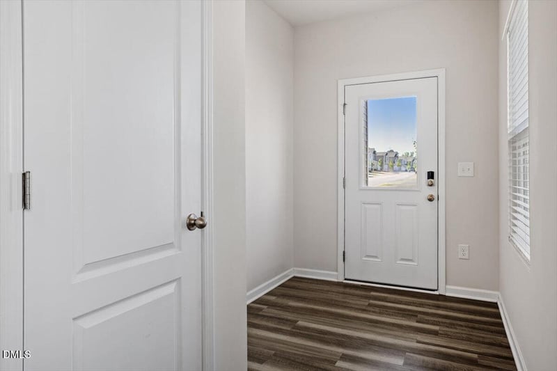 157 Wilbur Lake Dr, Fuquay Varina, NC 27526