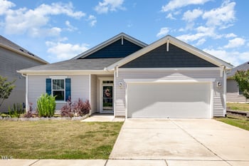 157 Willow Grove Ln, Fuquay Varina, NC 27526