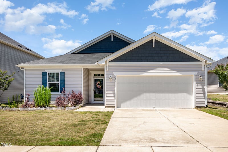 157 Willow Grove Ln, Fuquay Varina, NC 27526