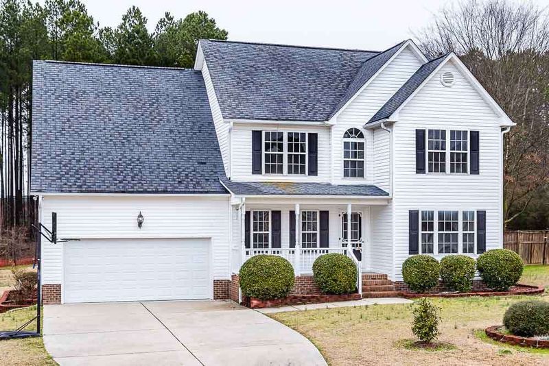 157 Woodview Ct, Fuquay Varina, NC 27526