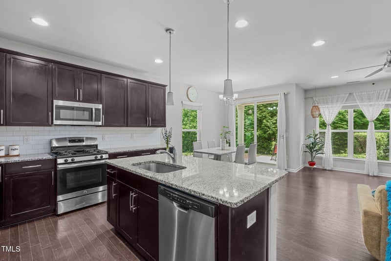 157 Writing Rock Pl, Apex, NC 27539