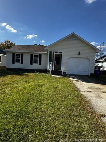 1574 Hazelcrest Dr, Fayetteville, NC 28304