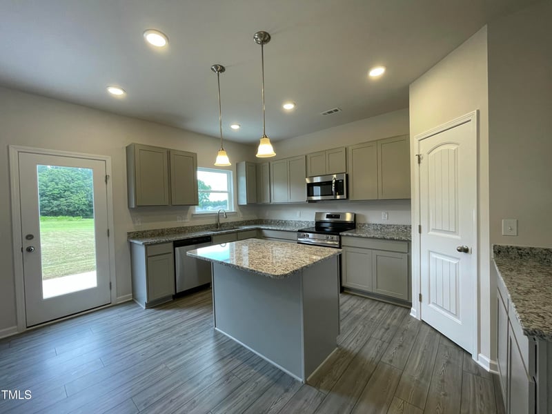 158 Citizens Ct #32, Four Oaks, NC 27524