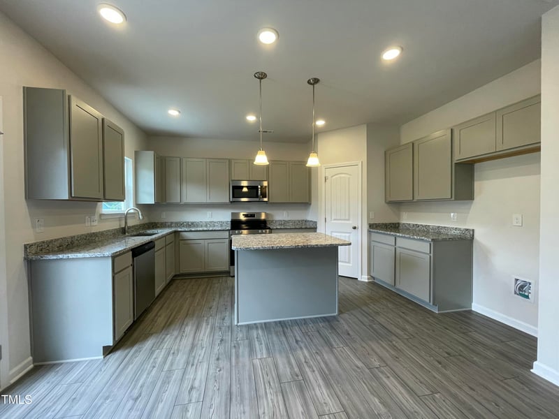 158 Citizens Ct #32, Four Oaks, NC 27524