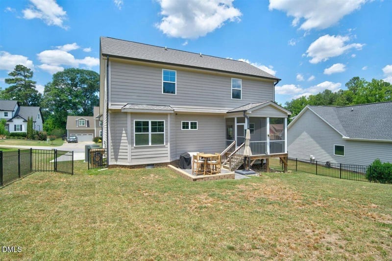 158 Heathgreen Dr, Clayton, NC 27527