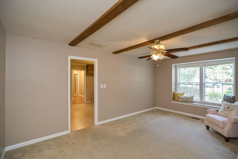 158 Kingston Dr, Chapel Hill, NC 27514