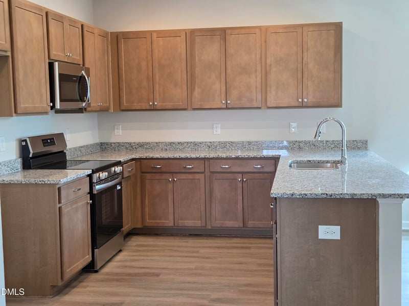 158 Oyster Tabby Dr, Lillington, NC 27546