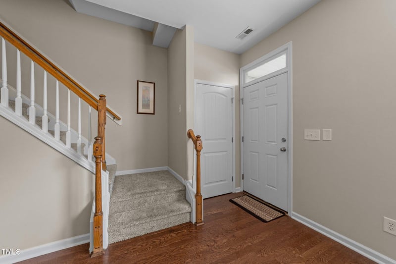 158 Pineland Cir, Raleigh, NC 27606