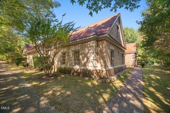 158 Presidents Dr, Durham, NC 27704