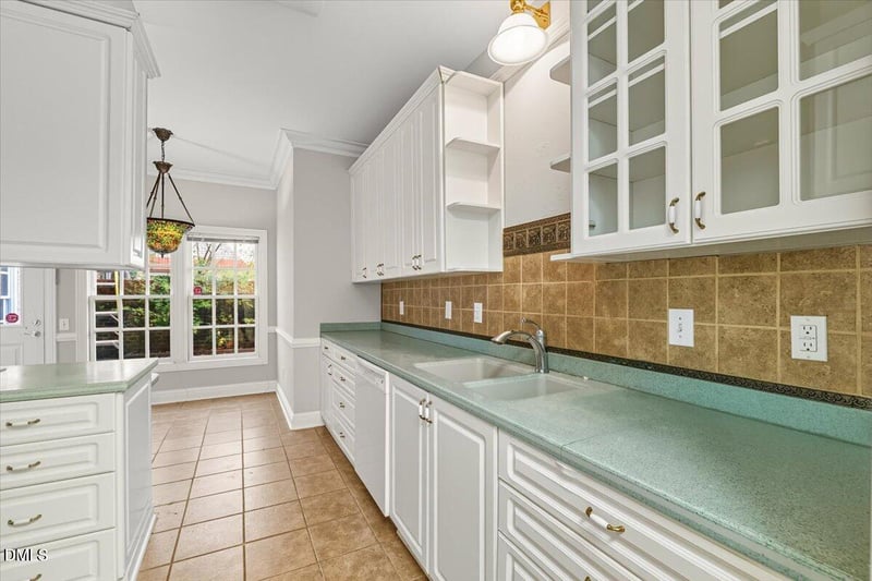 158 Presidents Dr, Durham, NC 27704