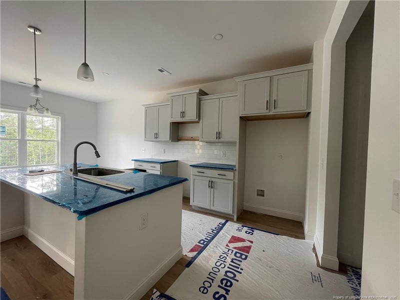 158 Travelers Ct, Lillington, NC 27546