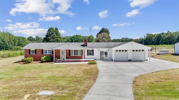 1580 Honeycutt St, Benson, NC 27504
