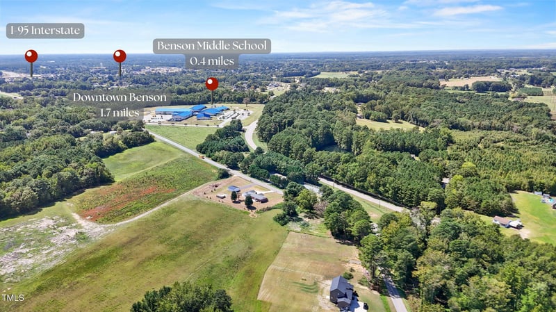 1580 Honeycutt St, Benson, NC 27504