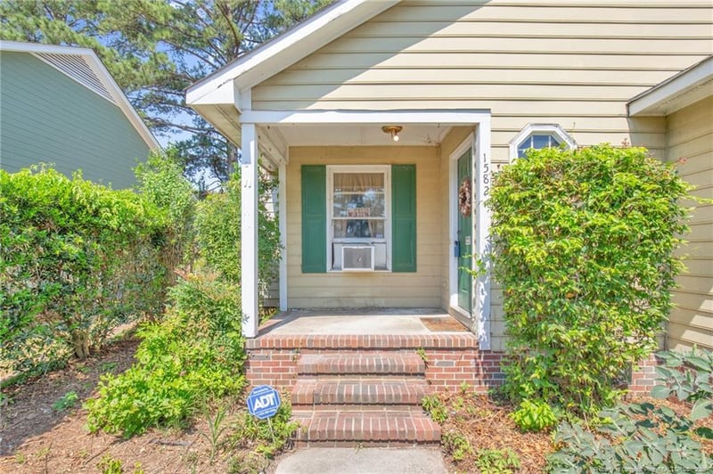 1582 Hazelcrest Dr, Fayetteville, NC 28304