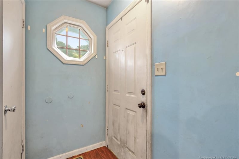 1582 Hazelcrest Dr, Fayetteville, NC 28304