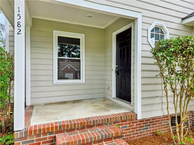 1582 Hazelcrest Dr, Fayetteville, NC 28304