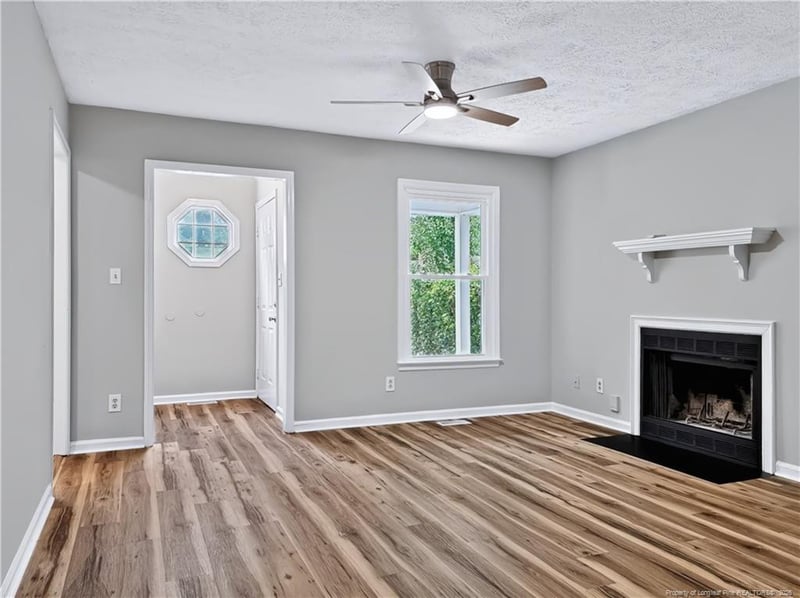 1582 Hazelcrest Dr, Fayetteville, NC 28304