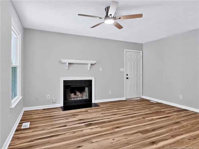 1582 Hazelcrest Dr, Fayetteville, NC 28304