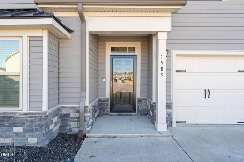 1585 Sage Tree Dr, Zebulon, NC 27597