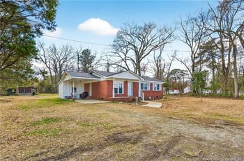 1586 Tom Starling Rd, Fayetteville, NC 28306