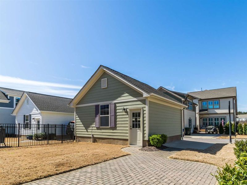 1589 Fullerton Pl, Raleigh, NC 27607