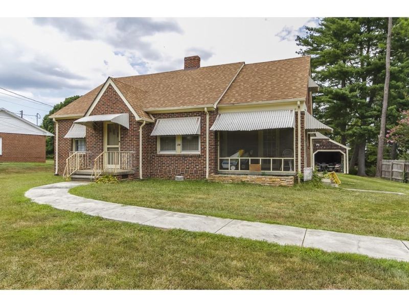 159 Boone Rd, Burlington, NC 27217