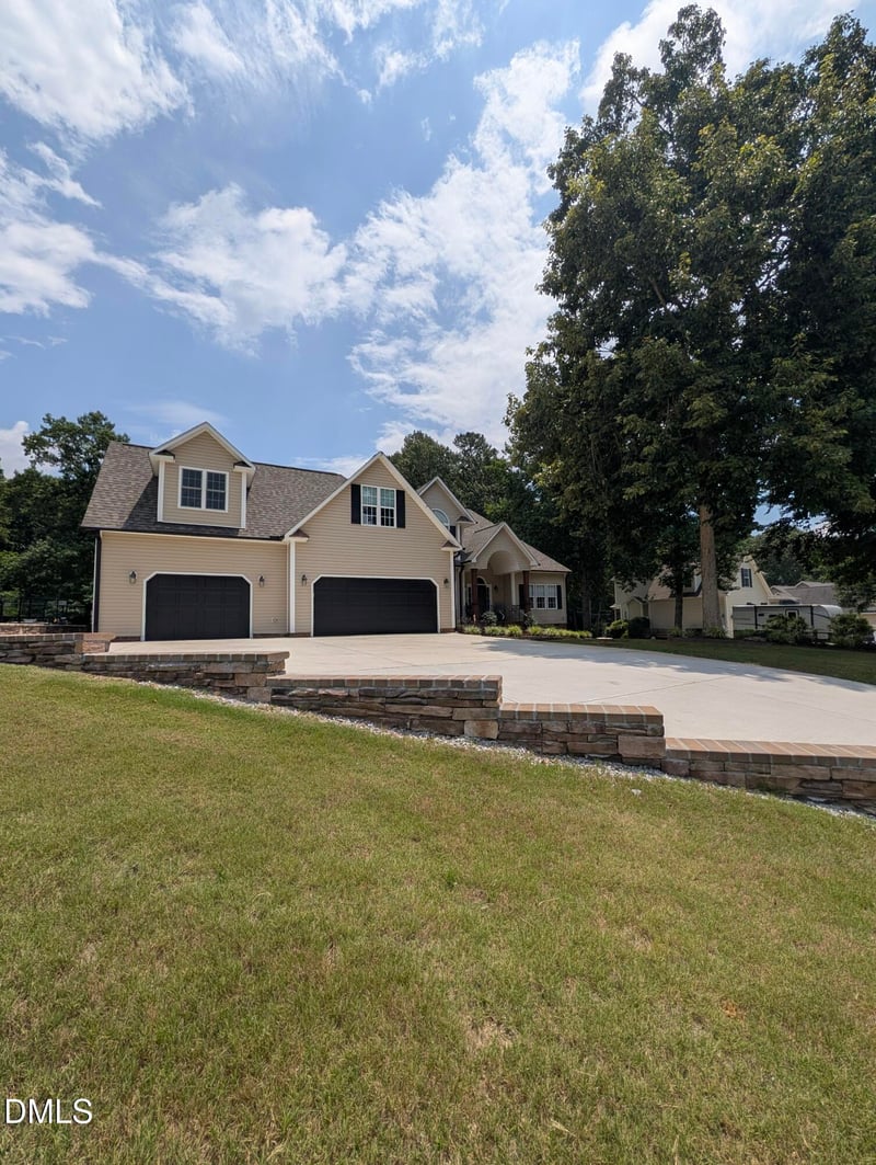 159 Fox Pen Dr, Raleigh, NC 27603