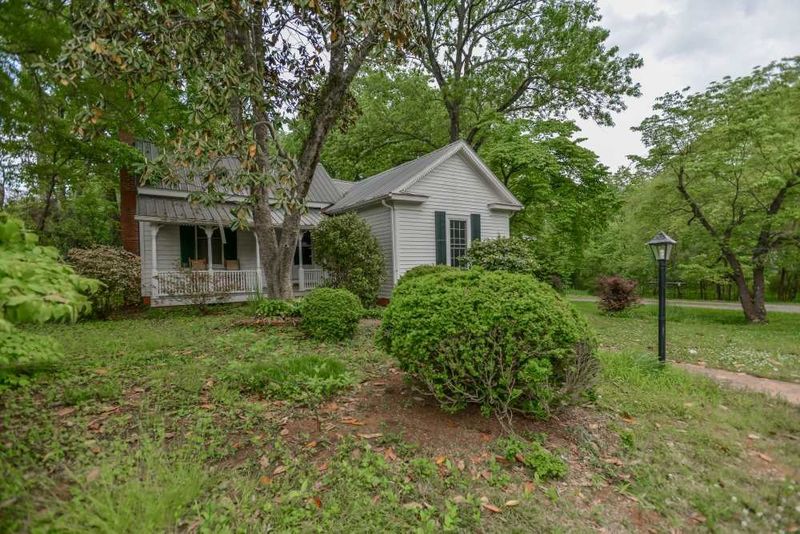 159 W Salisbury, Pittsboro, NC 27312