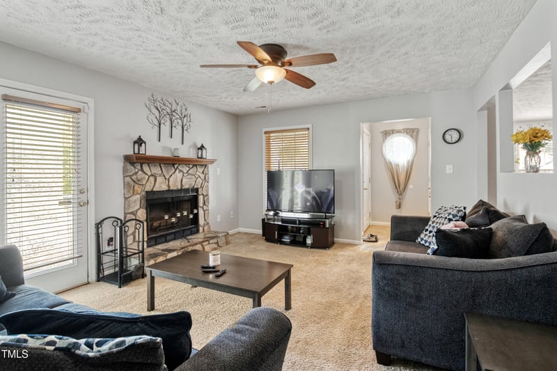 1592 Winnabow Dr, Fayetteville, NC 28304