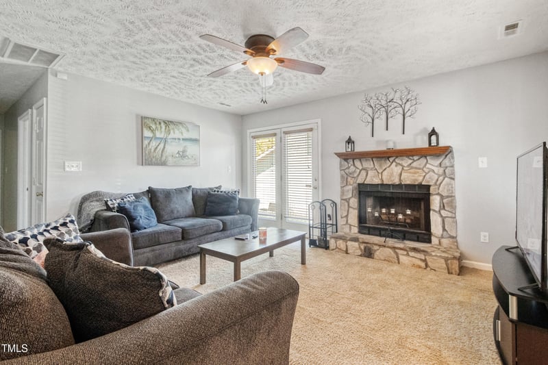 1592 Winnabow Dr, Fayetteville, NC 28304