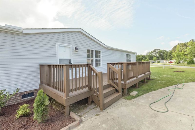 16 E Abbey Ct, Smithfield, NC 27577