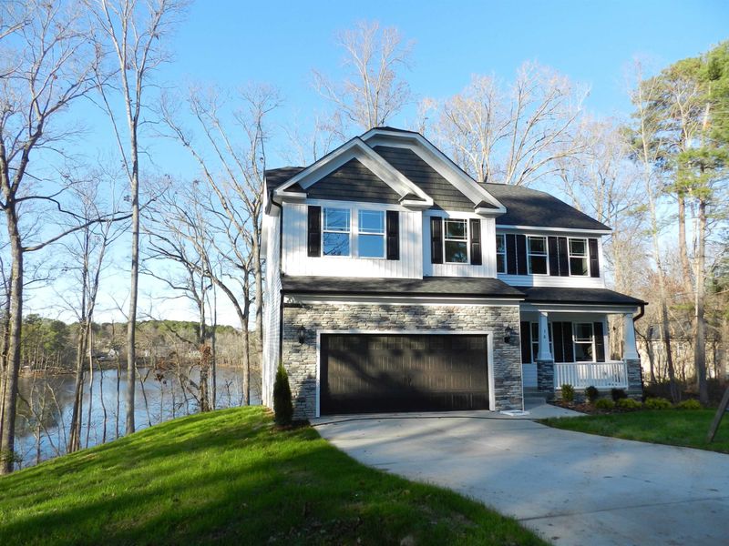 16 W Alex Dr, Clayton, NC 27520