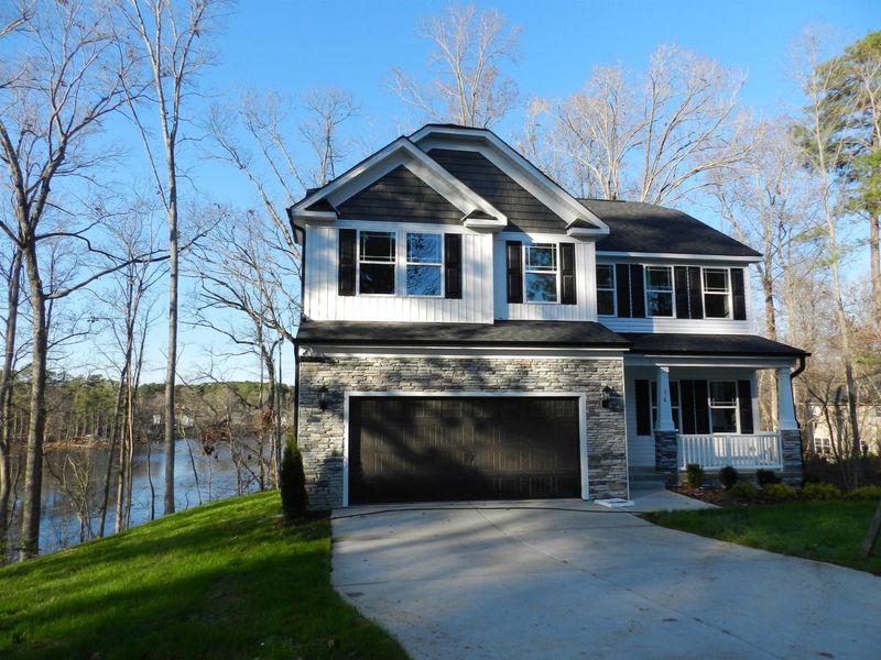 16 W Alex Dr, Clayton, NC 27520