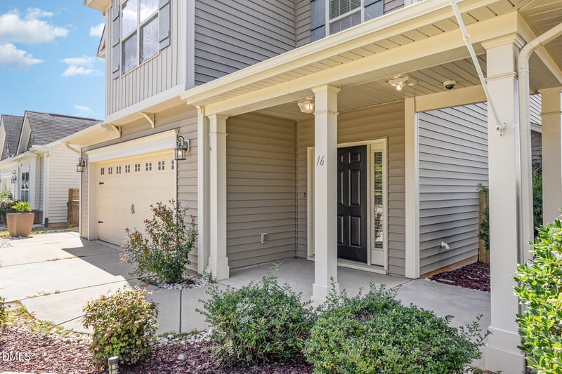 16 Averasboro Dr, Clayton, NC 27520