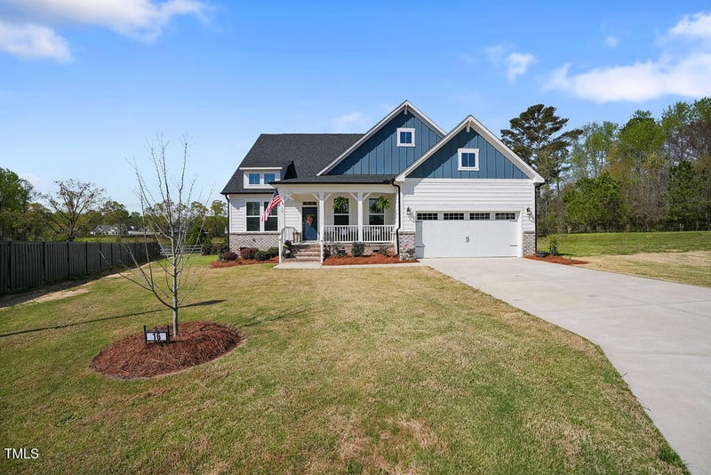 16 Blue Monarch Ln, Fuquay Varina, NC 27526