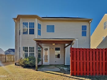 16 Crest Cir, Garner, NC 27529