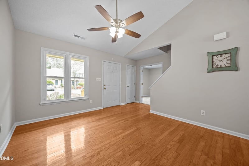 16 Crystal Oaks Ct, Durham, NC 27707