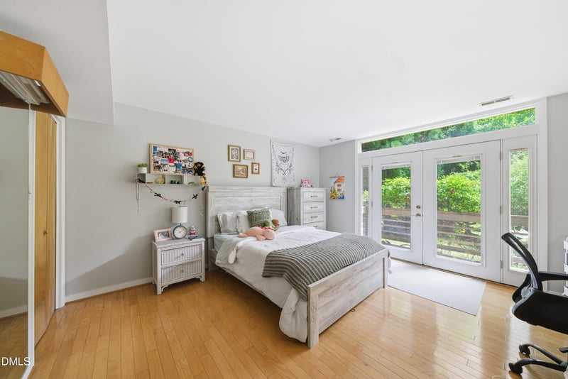 16 Davie Cir, Chapel Hill, NC 27514