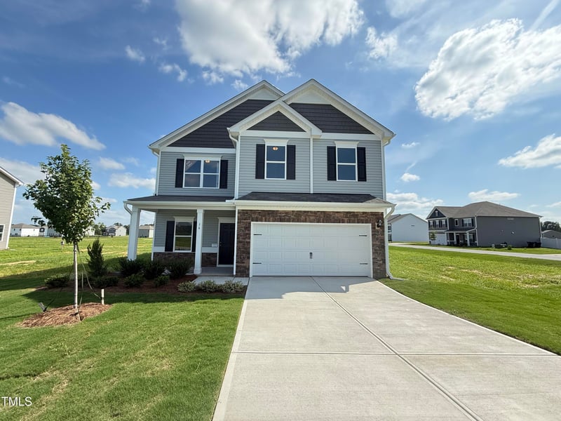 16 Freedom Heights Ln, Smithfield, NC 27577