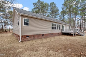 16 G W Oquinn Dr, Lillington, NC 27546