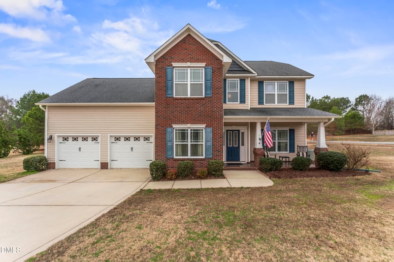 16 Gwendolyn Way, Fuquay Varina, NC 27526
