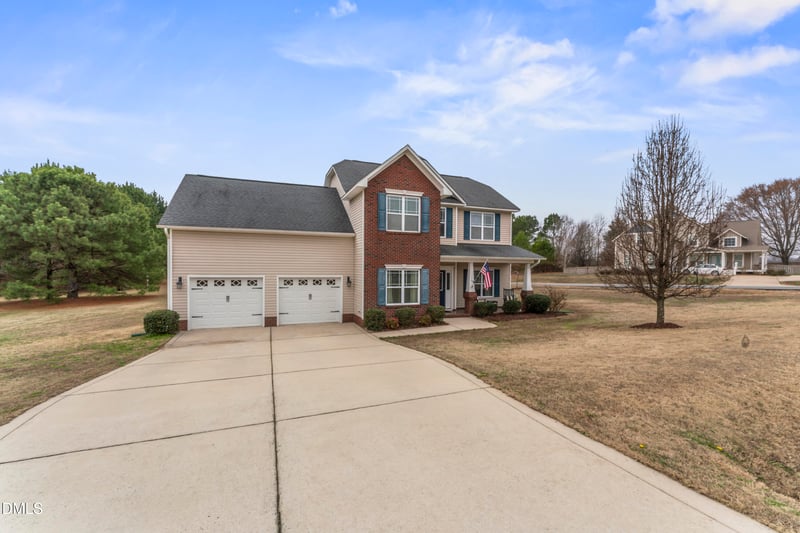 16 Gwendolyn Way, Fuquay Varina, NC 27526