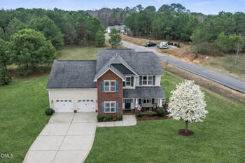 16 Gwendolyn Way, Fuquay Varina, NC 27526
