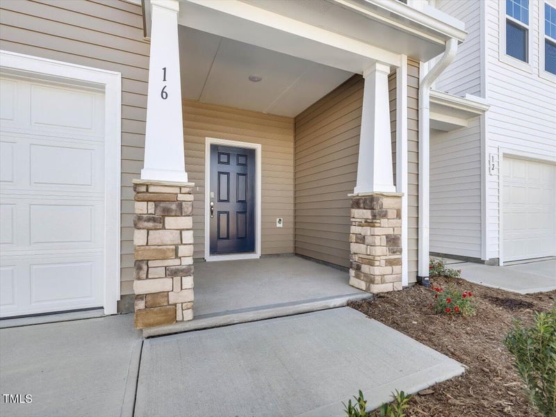 16 Lavender Ln #164, Clayton, NC 27520