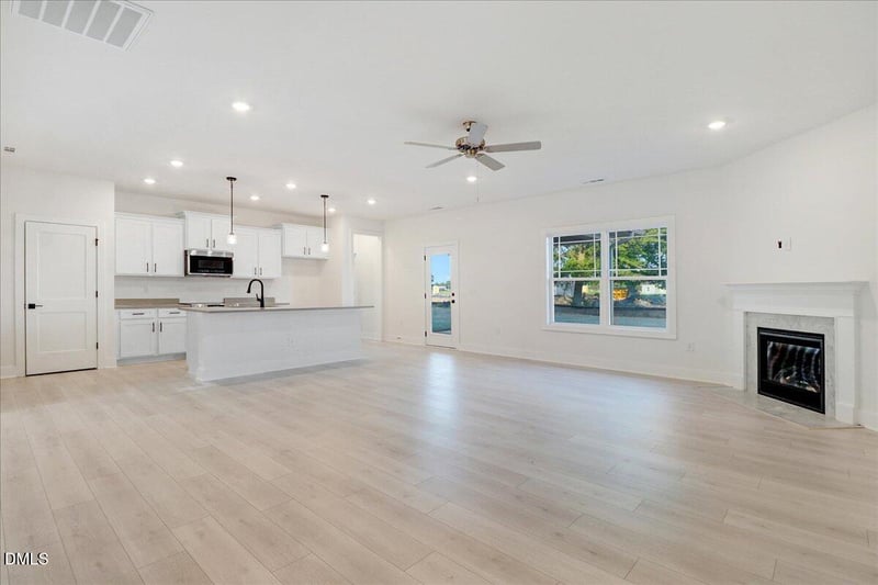 16 Leslie Ct, Middlesex, NC 27557